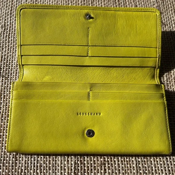 Longchamp Le Pliage Cuir Zip Around Yellow Leather Wallet. - Picture 6 of 11